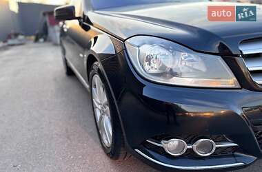 Универсал Mercedes-Benz C-Class 2011 в 