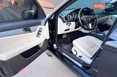 Универсал Mercedes-Benz C-Class 2011 в 