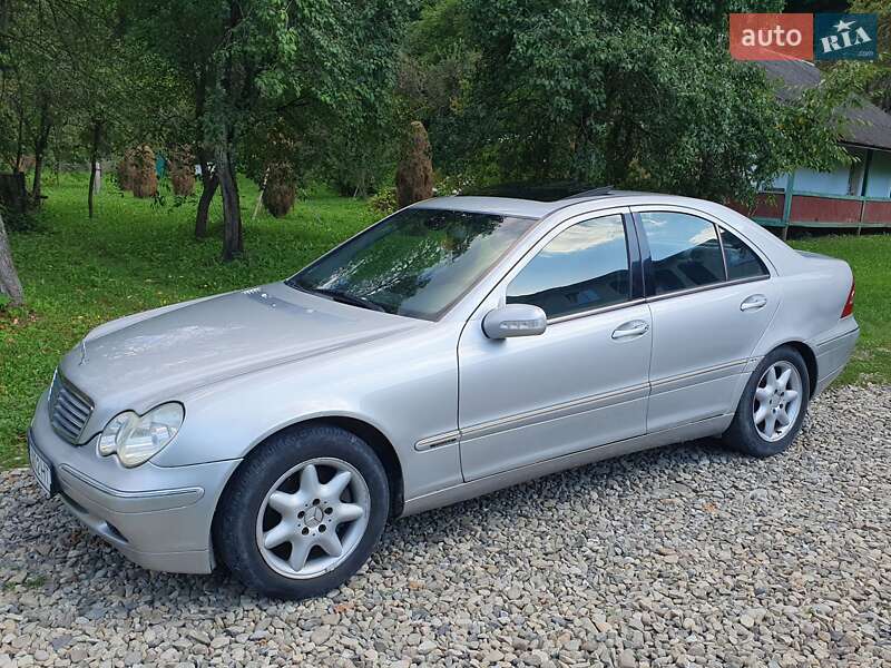 Седан Mercedes-Benz C-Class 2002 в 