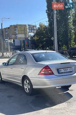 Седан Mercedes-Benz C-Class 2003 в 