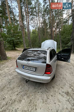 Универсал Mercedes-Benz C-Class 2003 в 