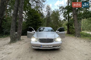 Универсал Mercedes-Benz C-Class 2003 в 
