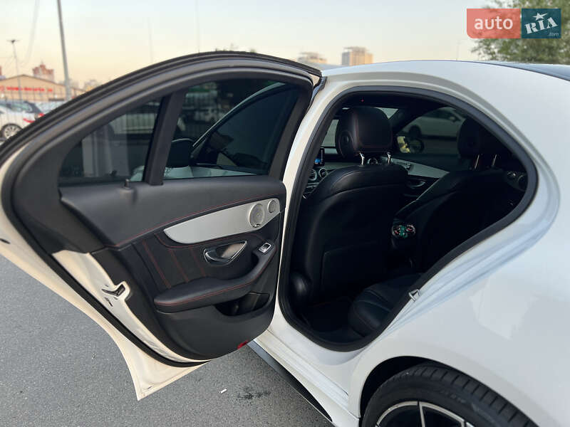 Седан Mercedes-Benz C-Class 2019 в Киеве