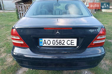 Седан Mercedes-Benz C-Class 2002 в 