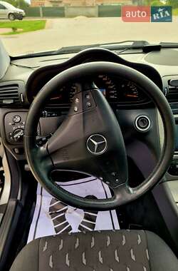 Купе Mercedes-Benz C-Class 2001 в 