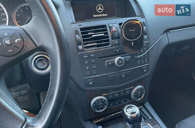 Седан Mercedes-Benz C-Class 2009 в 