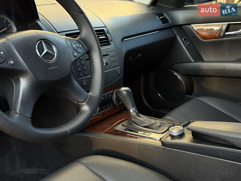 Седан Mercedes-Benz C-Class 2007 в Миколаєві