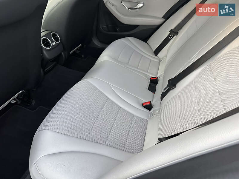 Седан Mercedes-Benz C-Class 2018 в Киеве фото 48 Седан Mercedes-Benz C-Class 2018 в Киеве