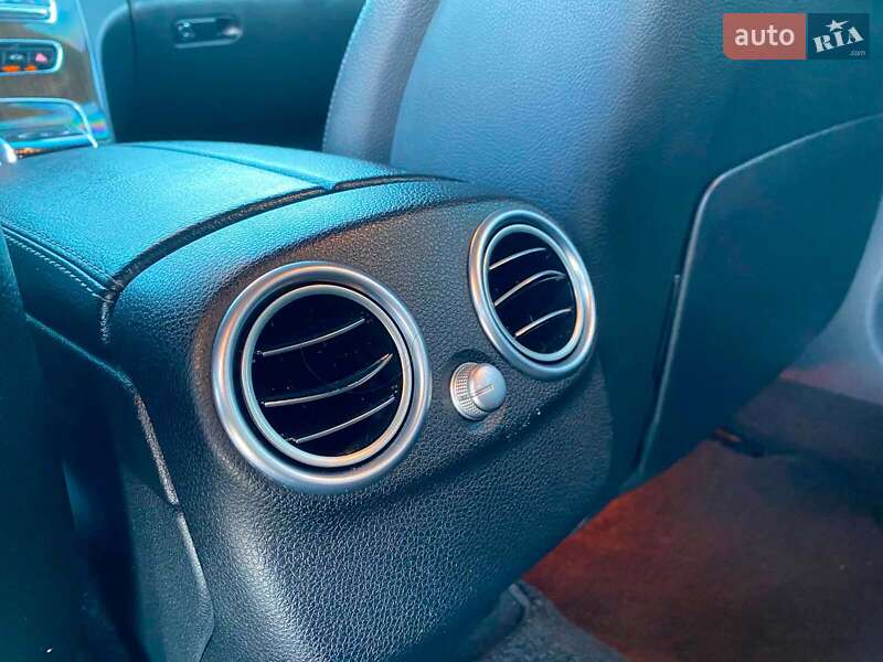 Седан Mercedes-Benz C-Class 2015 в Львове
