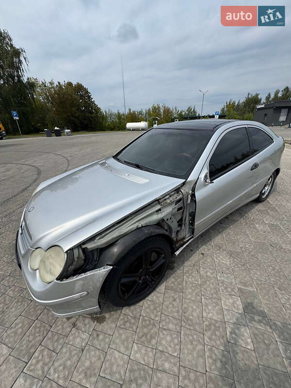 Купе Mercedes-Benz C-Class 2002 в Сокале