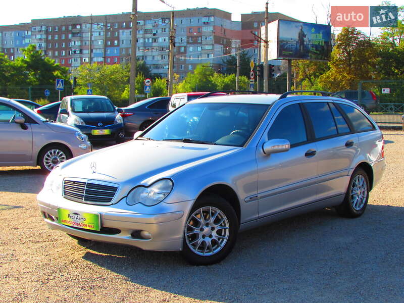 Универсал Mercedes-Benz C-Class 2003 в Кропивницком