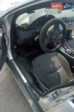 Универсал Mercedes-Benz C-Class 2004 в 