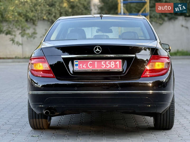 Седан Mercedes-Benz C-Class 2010 в Виннице