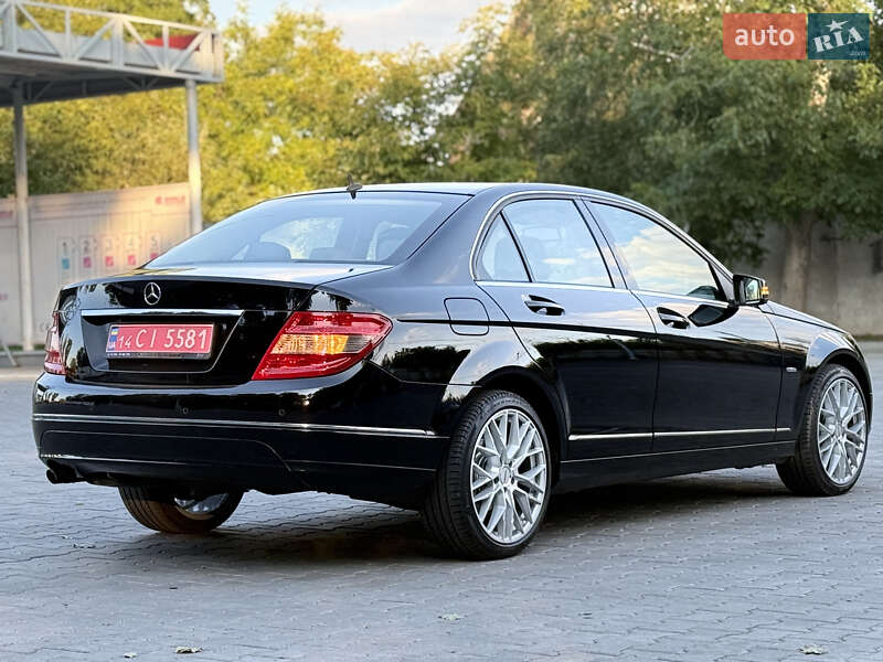 Седан Mercedes-Benz C-Class 2010 в Виннице