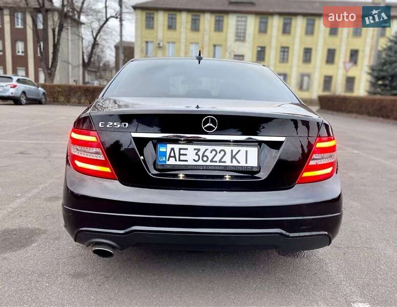 Седан Mercedes-Benz C-Class 2014 в Кам'янському