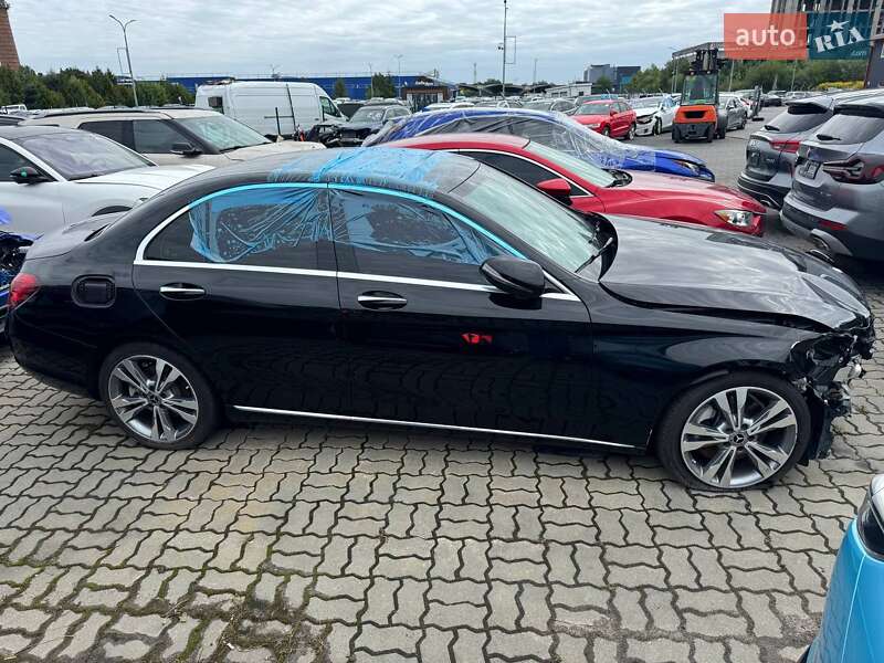 Седан Mercedes-Benz C-Class 2019 в Львові