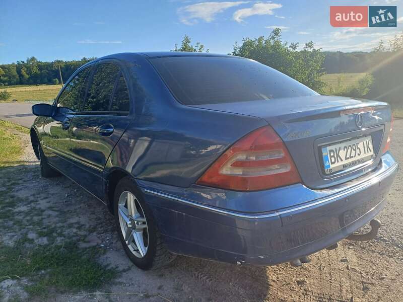 Седан Mercedes-Benz C-Class 2002 в Тернополі