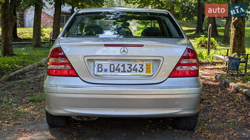 Седан Mercedes-Benz C-Class 2004 в Тернополе