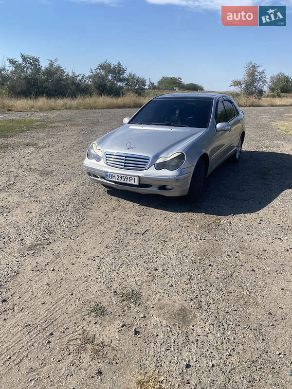 Mercedes-Benz C-Class 2002