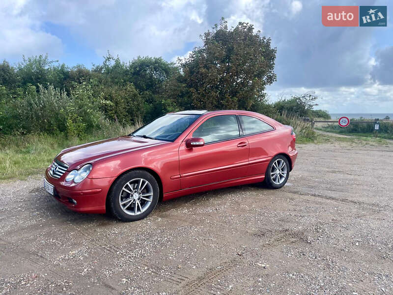 Купе Mercedes-Benz C-Class 2002 в Черкасах фото 11 Купе Mercedes-Benz C-Class 2002 в Черкасах