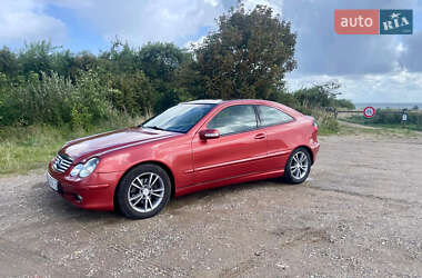 Купе Mercedes-Benz C-Class 2002 в 