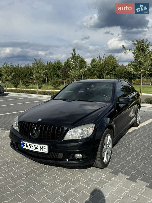 Седан Mercedes-Benz C-Class 2007 в Киеве