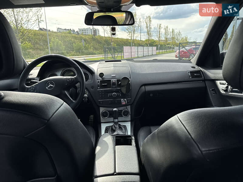 Седан Mercedes-Benz C-Class 2007 в Киеве