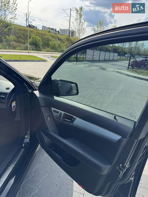Седан Mercedes-Benz C-Class 2007 в Киеве