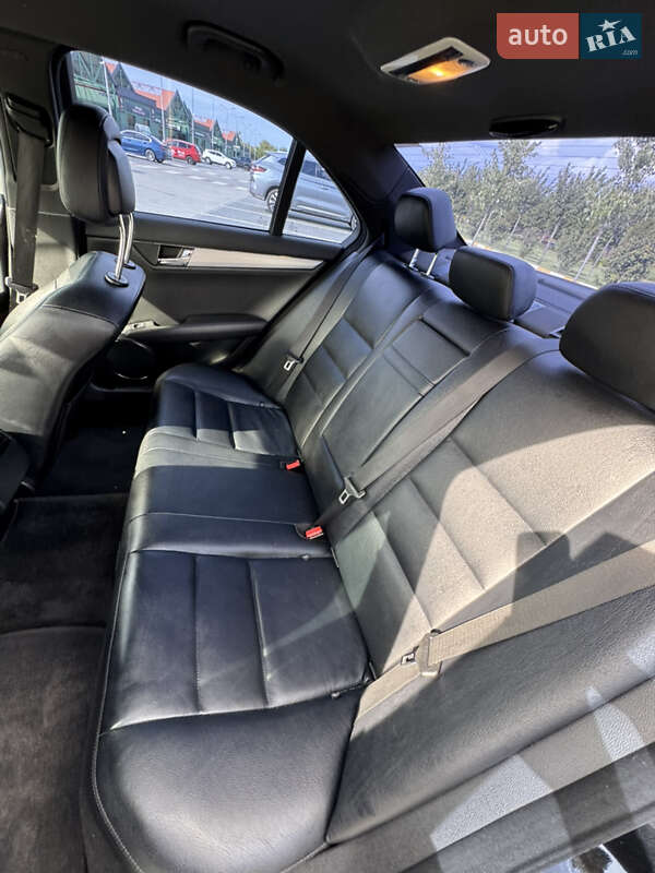 Седан Mercedes-Benz C-Class 2007 в Киеве