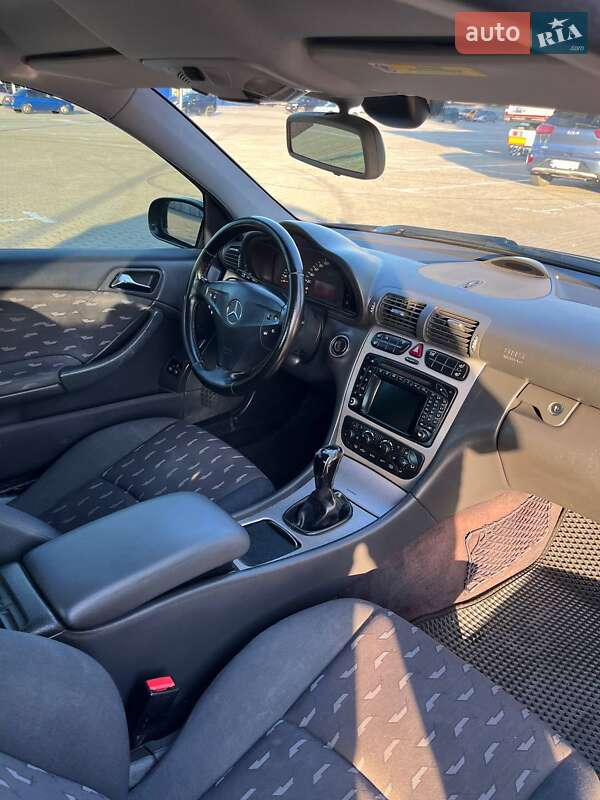 Купе Mercedes-Benz C-Class 2003 в Тернополе