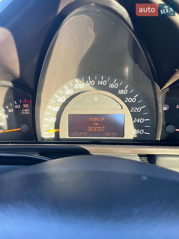 Купе Mercedes-Benz C-Class 2003 в Тернополе