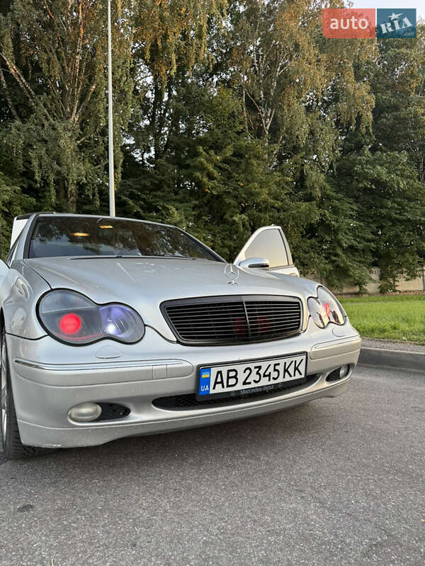 Седан Mercedes-Benz C-Class 2001 в Вінниці