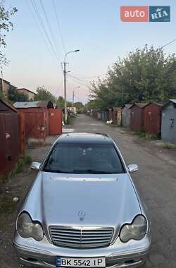Седан Mercedes-Benz C-Class 2001 в 