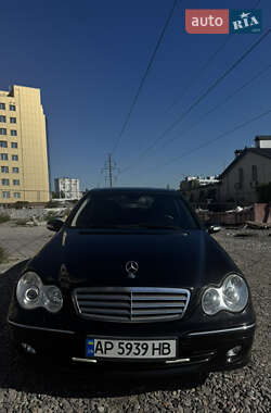 Седан Mercedes-Benz C-Class 2004 в Києві