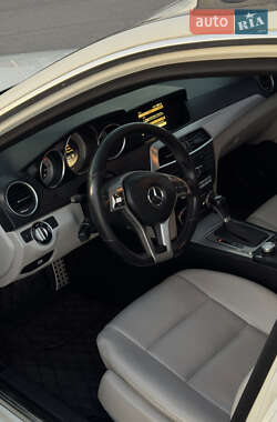 Седан Mercedes-Benz C-Class 2012 в 