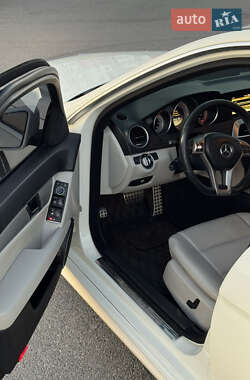 Седан Mercedes-Benz C-Class 2012 в 