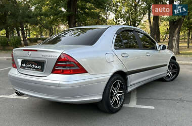Седан Mercedes-Benz C-Class 2007 в 