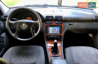 Седан Mercedes-Benz C-Class 2003 в 