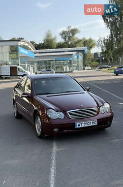 Седан Mercedes-Benz C-Class 2000 в Ивано-Франковске