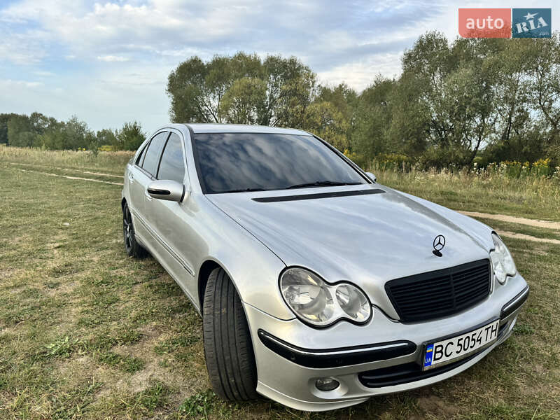 Седан Mercedes-Benz C-Class 2002 в Яворове фото 8 Седан Mercedes-Benz C-Class 2002 в Яворове