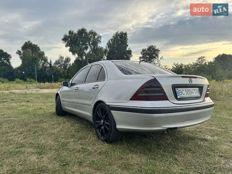 Седан Mercedes-Benz C-Class 2002 в Яворове фото 12 Седан Mercedes-Benz C-Class 2002 в Яворове