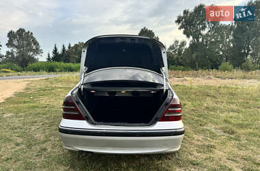 Седан Mercedes-Benz C-Class 2002 в 