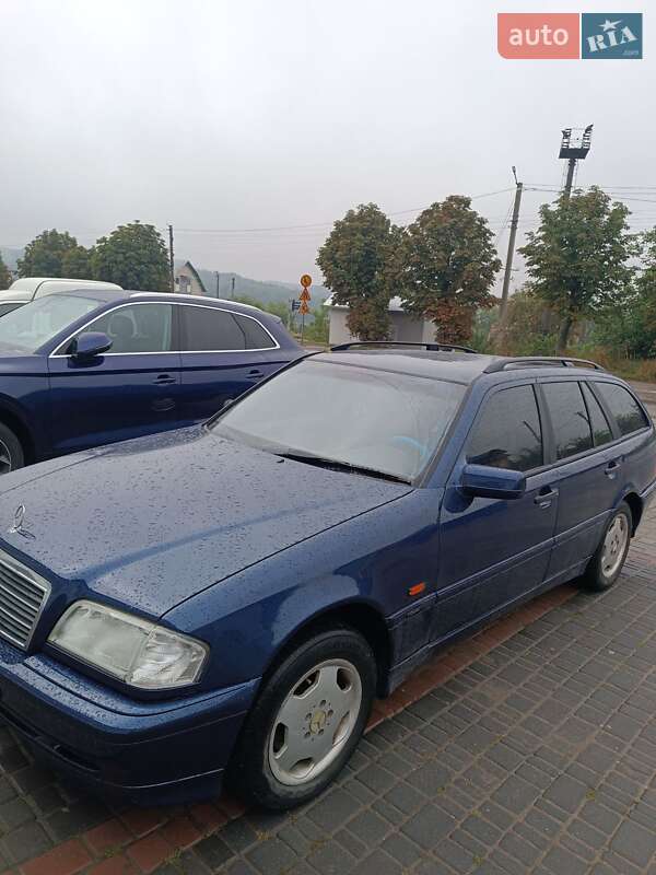 Универсал Mercedes-Benz C-Class 2000 в Бучаче