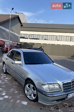 Седан Mercedes-Benz C-Class 2000 в Івано-Франківську