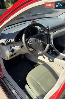 Седан Mercedes-Benz C-Class 2005 в 