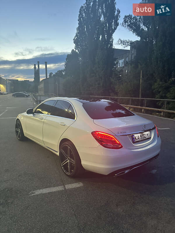 Седан Mercedes-Benz C-Class 2016 в Киеве