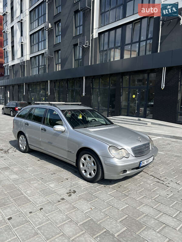 Универсал Mercedes-Benz C-Class 2002 в Ровно