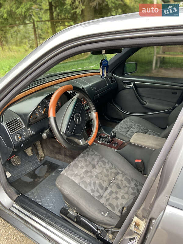 Седан Mercedes-Benz C-Class 1997 в Самборе