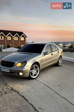 Седан Mercedes-Benz C-Class 2002 в 