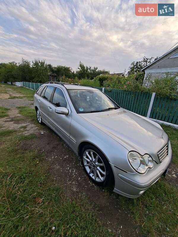 Универсал Mercedes-Benz C-Class 2005 в Ярмолинцах фото 19 Универсал Mercedes-Benz C-Class 2005 в Ярмолинцах